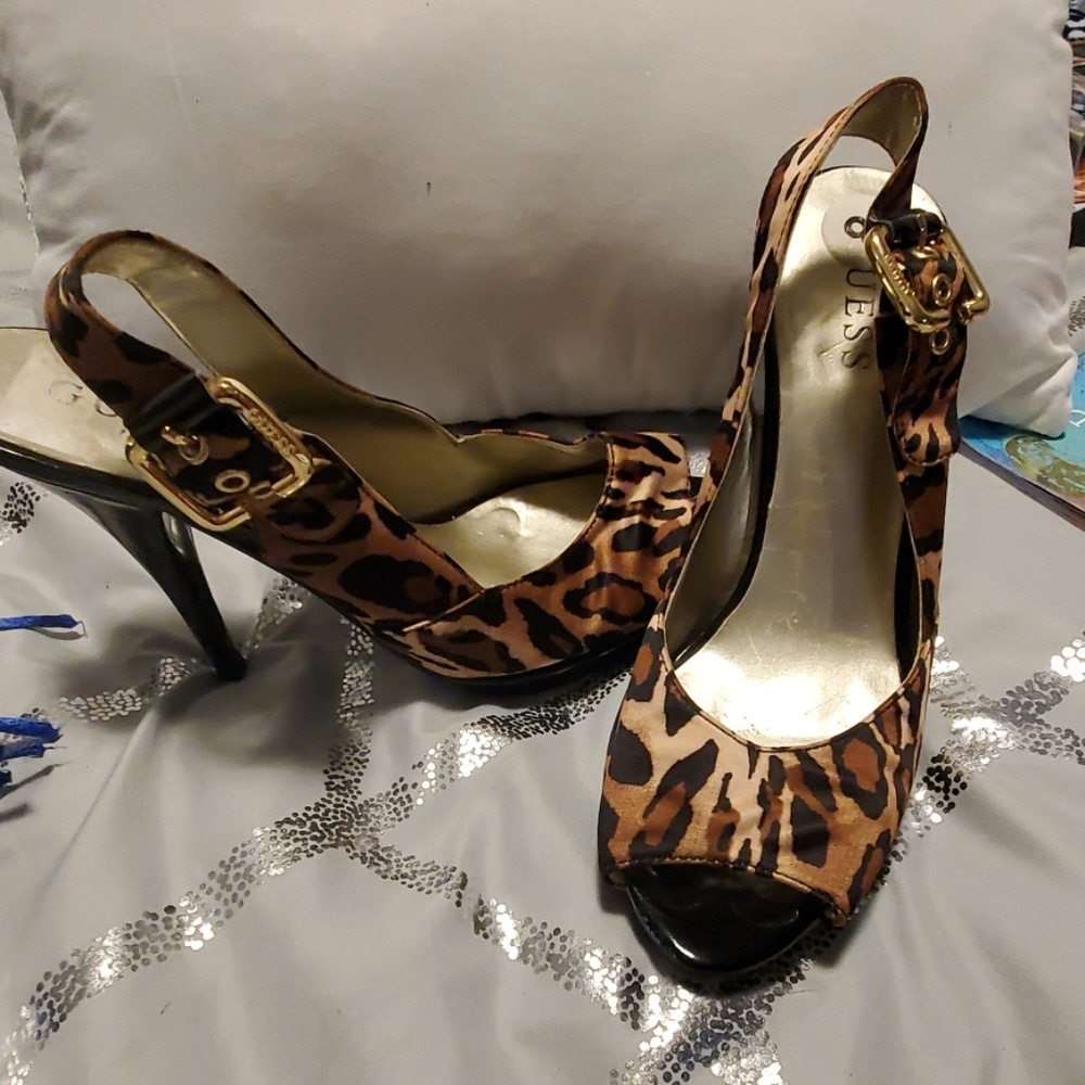 Guess peep toe sling back heels